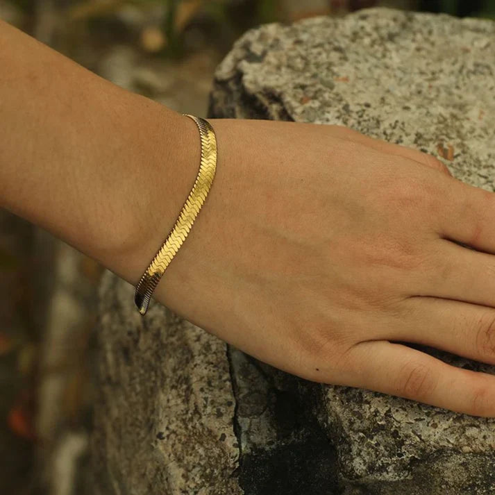 Stylish Snake Chain Bracelet..